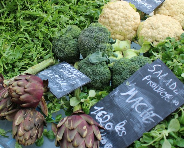 Révélez les Mystères d'une Salade de Lentilles Corail à la Vinaigrette Citronnée et aux Légumes Croquants